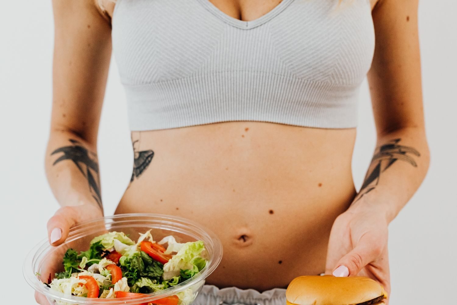 Comparison chart of dirty bulk, lean bulk, and body recomposition diet approaches for muscle gain