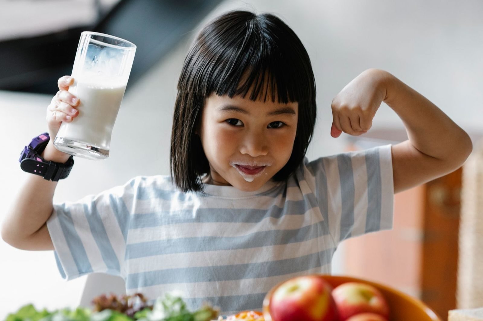 Reference table showing daily protein, calcium, and iron requirements for children aged 1 to 13 years